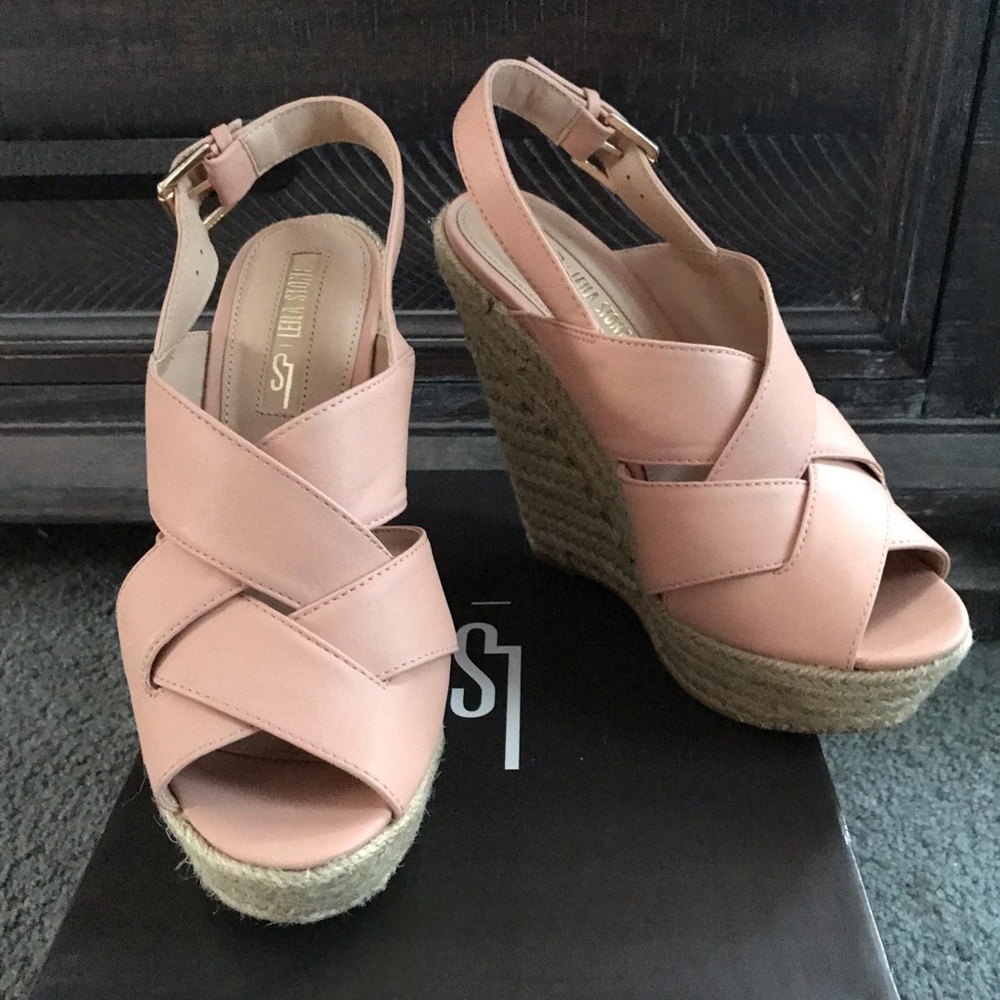 Leila Stone Wedges in Apricot
